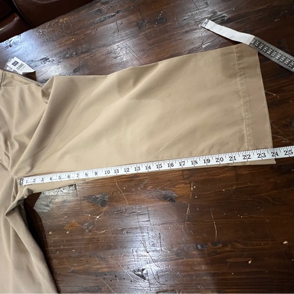 NWT Gap Classic Fit Capri Pants Womens 12R Khaki 24” Inseam - Picture 8 of 10